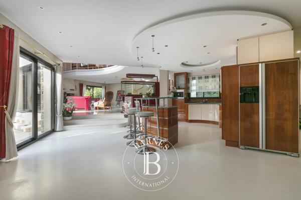 Verrières-le-Buisson, Maison 7 Chambres -  482 m² à vendre