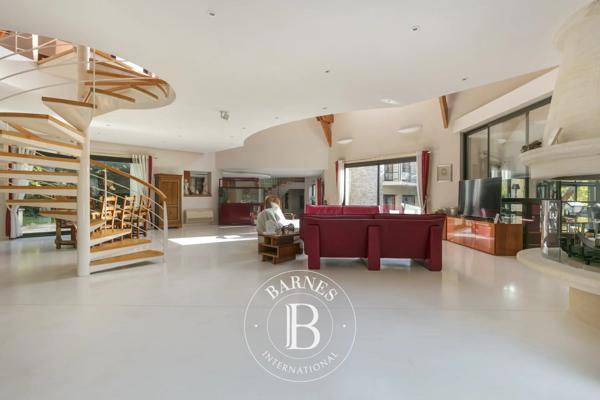 Verrières-le-Buisson, Maison 7 Chambres -  482 m² à vendre