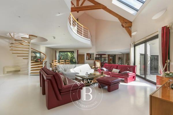 Verrières-le-Buisson, Maison 7 Chambres -  482 m² à vendre