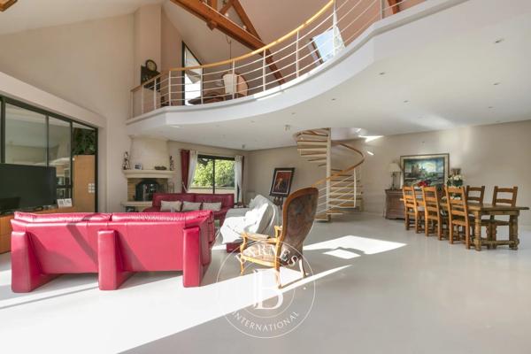 Verrières-le-Buisson, Maison 7 Chambres -  482 m² à vendre