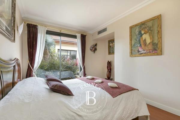 Verrières-le-Buisson, Maison 7 Chambres -  482 m² à vendre