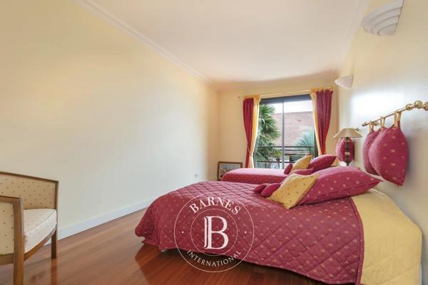 Verrières-le-Buisson, Maison 7 Chambres -  482 m² à vendre