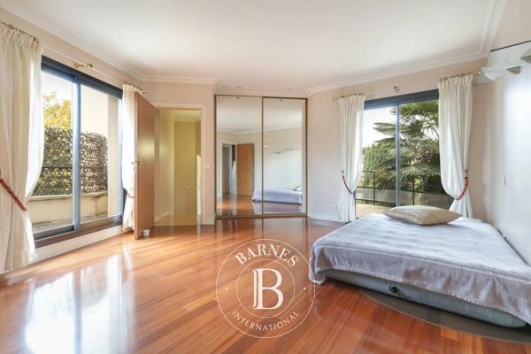 Verrières-le-Buisson, Maison 7 Chambres -  482 m² à vendre