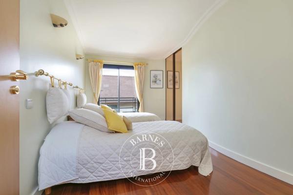 Verrières-le-Buisson, Maison 7 Chambres -  482 m² à vendre