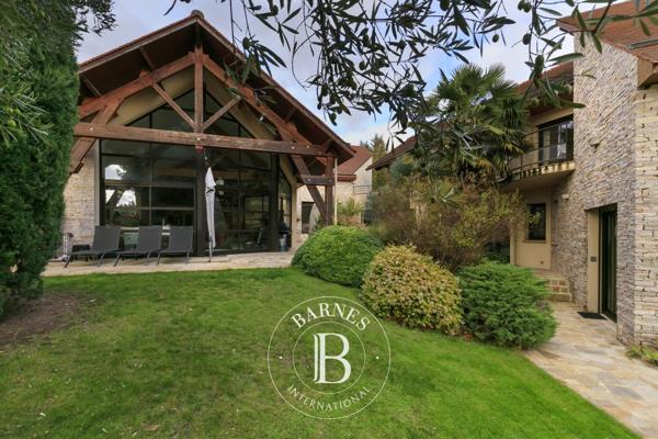 Verrières-le-Buisson, Maison 7 Chambres -  482 m² à vendre