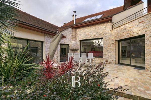 Verrières-le-Buisson, Maison 7 Chambres -  482 m² à vendre