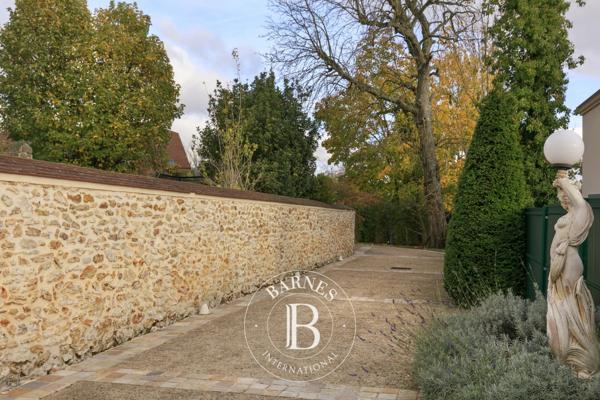 Verrières-le-Buisson, Maison 7 Chambres -  482 m² à vendre