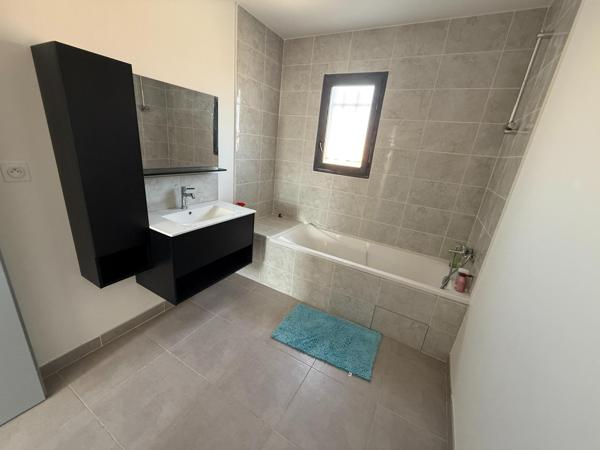 Maison à LEZIGNAN-CORBIERES, 11200 - 5 pièces 110m²