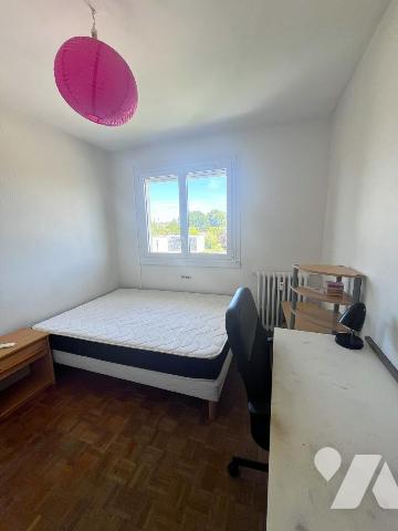 Proche centre Lorette, appartement très lumineux, 4ème étage, 3 chambres 