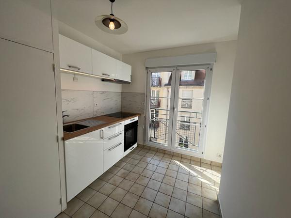Location : appartement F2 à MELUN 49m²