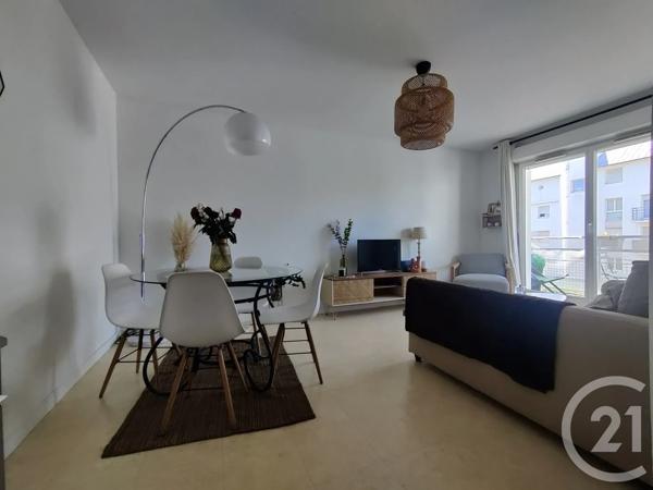 Appartement F2 à vendre  2 pièces - 46,89 m 2   NANTES  - 44