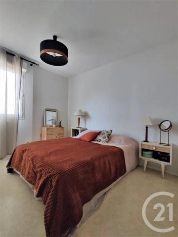 Appartement F2 à vendre  2 pièces - 46,89 m 2   NANTES  - 44