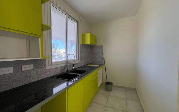 Appartement à louer    3 pièces • 54 m2 Saint-François