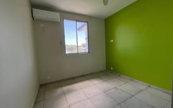 Appartement à louer    3 pièces • 54 m2 Saint-François