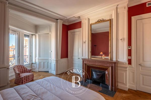 Lyon 6ème, Appartement 1 Chambre -  130 m² à vendre