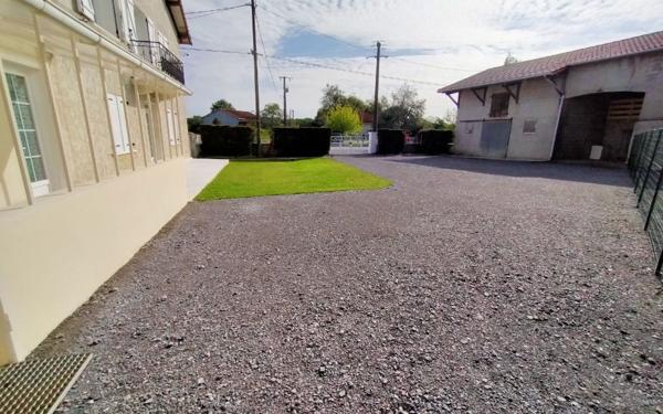 Appartement à louer    5 pièces •  Latrille