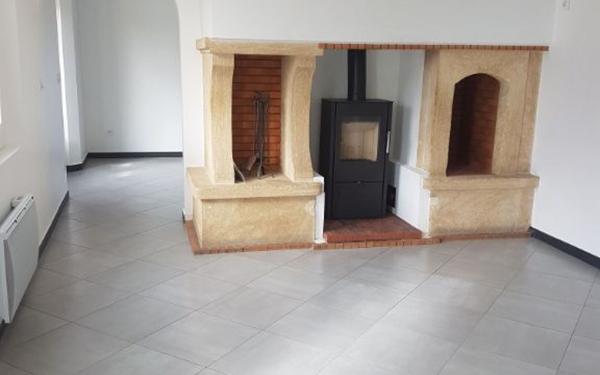 Appartement à louer    5 pièces •  Latrille