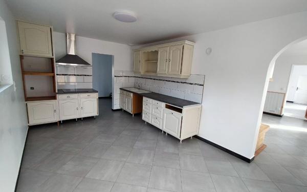 Appartement à louer    5 pièces •  Latrille