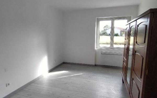 Appartement à louer    5 pièces •  Latrille