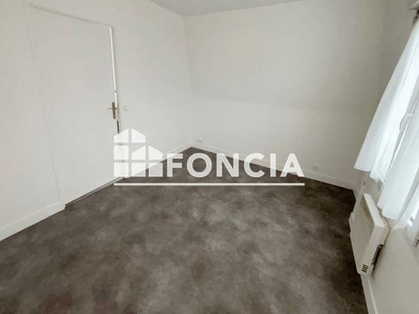 Location Appartement 2 pièces 47 m² - 4 RUE AUBANEL Sceaux 92330