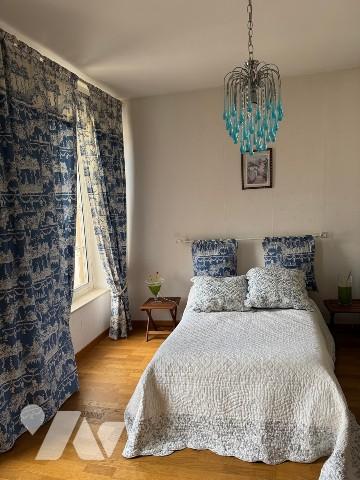 Belle maison de 5 chambres avec jardin et dépendances.