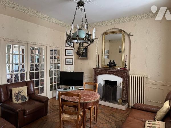 Belle maison de 5 chambres avec jardin et dépendances.