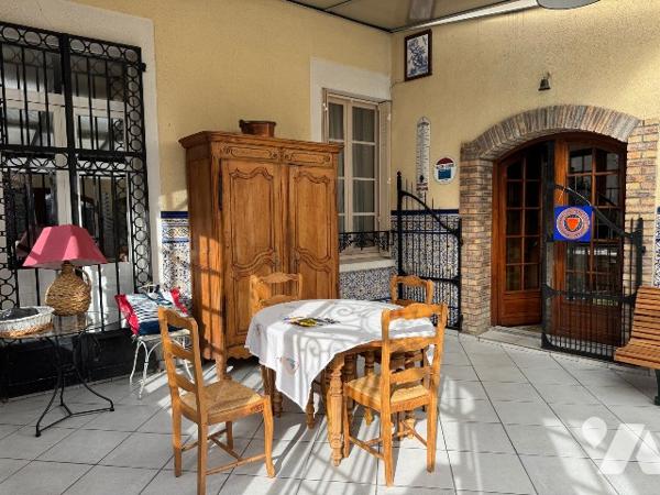 Belle maison de 5 chambres avec jardin et dépendances.