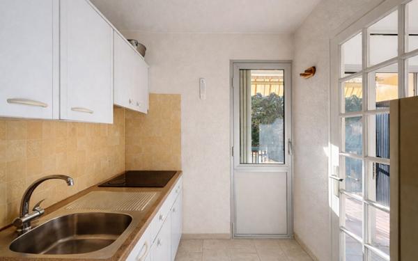 Appartement à vendre    2 pièces •  Grasse