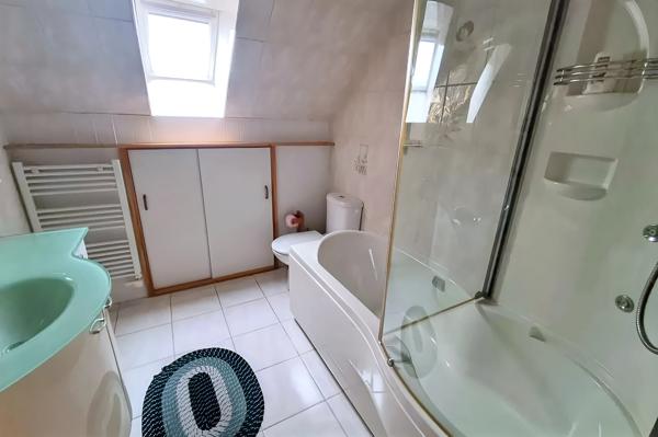 Maison
                                                                                                                                                                                                                                                                                                                        5 pièce(s)                                                                                                                                                                                                          4 chambre(s)                                                                                                                                                                                                          100  m²
