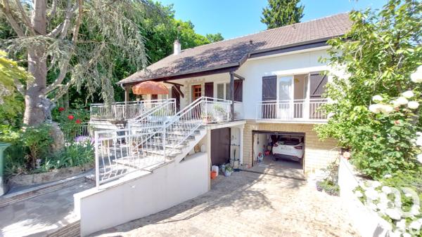 Maison à vendre 8 pièces 215 m² Le Mesnil-Saint-Denis
