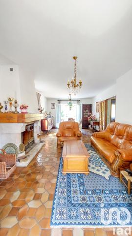 Maison à vendre 8 pièces 215 m² Le Mesnil-Saint-Denis