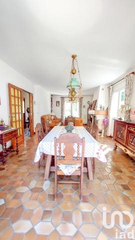 Maison à vendre 8 pièces 215 m² Le Mesnil-Saint-Denis
