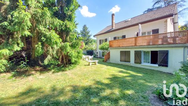Maison à vendre 8 pièces 215 m² Le Mesnil-Saint-Denis