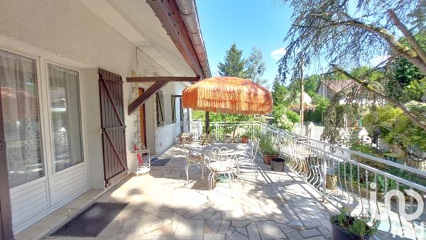 Maison à vendre 8 pièces 215 m² Le Mesnil-Saint-Denis