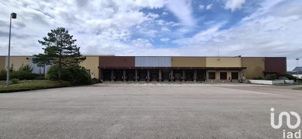 Location atelier 8 434 m² Pont-Sainte-Marie