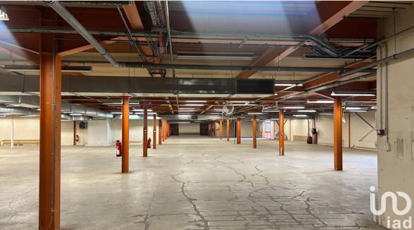 Location atelier 8 434 m² Pont-Sainte-Marie