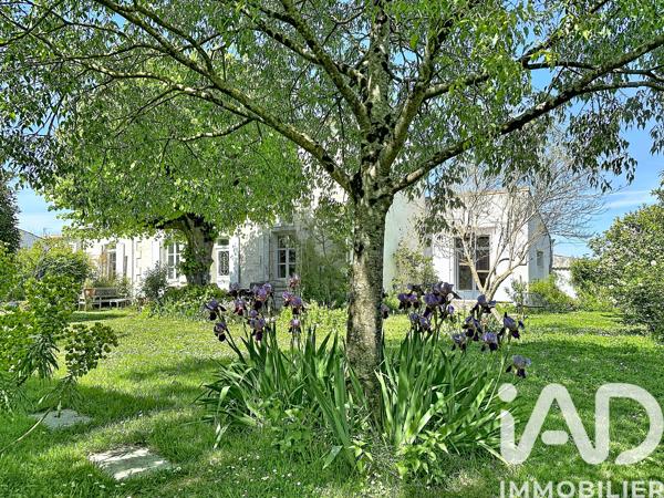 Maison à vendre 6 pièces 250 m² La Grève-sur-Mignon