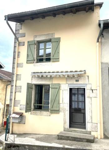 À vendre - Maison de village au coeur d'Arinthod