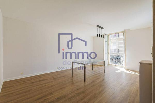 Appartement 3 pièces                                        - 38000 Grenoble Réf : 21710