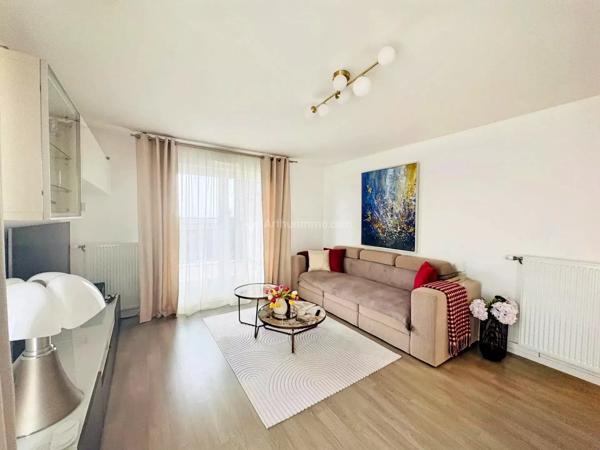 Vente                                                      Appartement
                        
                     4 pièces                      87 m2                     à Thorigny-sur-Marne