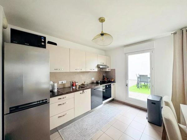 Vente                                                      Appartement
                        
                     4 pièces                      87 m2                     à Thorigny-sur-Marne