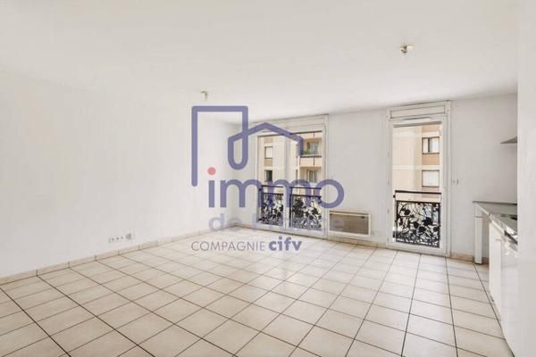 Appartement 2 pièces                                        - 69007 LYON Réf : 21663