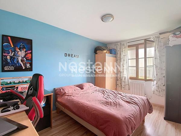 A vendre maison familiale avec séjour cathédrale, mezzanine sur séjour, sur un grand terrain plat, à 8 minutes de la N12, 10 minutes de la gare SNCF de Dreux