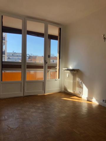 Appartement à vendre 4 pièces LYON 8EME ARRONDISSEMENT (69)