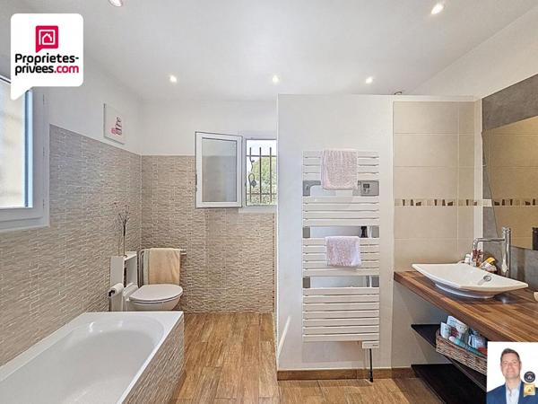 GRANDE VILLA D'ENVIRON 1671M2 AVEC VUE DEGAGEE ET GRAND TERRAIN PAYSAGER DE 5050 M2