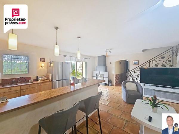 GRANDE VILLA D'ENVIRON 1671M2 AVEC VUE DEGAGEE ET GRAND TERRAIN PAYSAGER DE 5050 M2