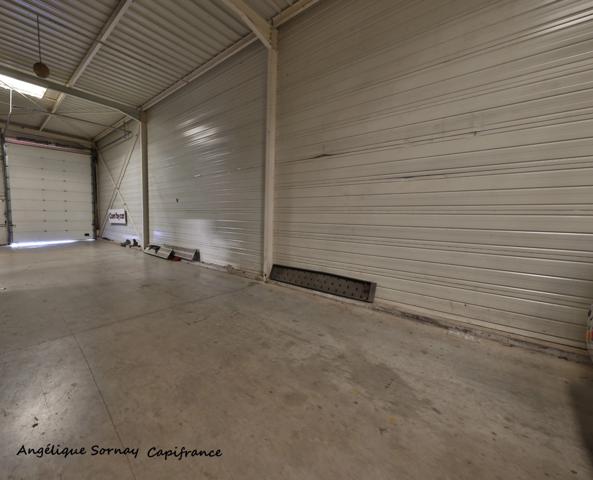 A vendre Local commercial de 2930 m², sur un terrain de 3893 m², vous offre diverses possibilités d’aménagement Région BOURGOGNE FRANCHE COMTE