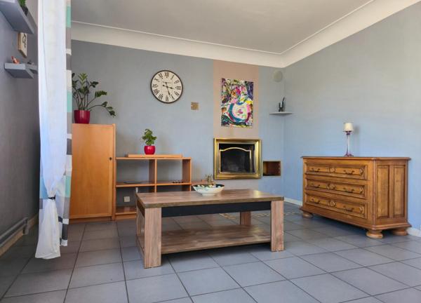Maison de ville, 4 chambres, garage, grand sous-sol