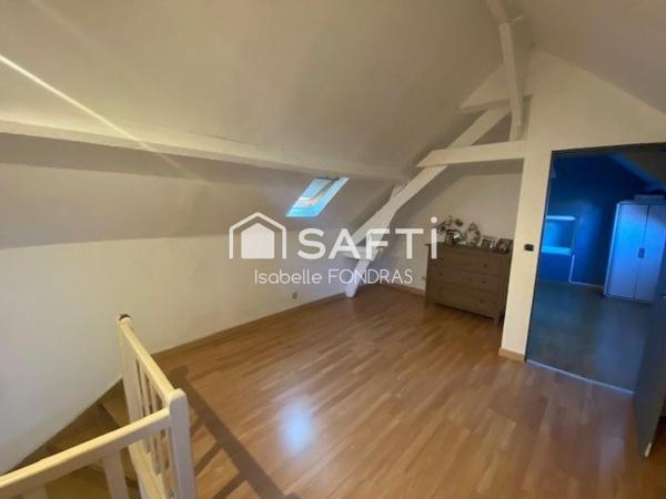 jolie maison entretenue et lumineuse à Grugies