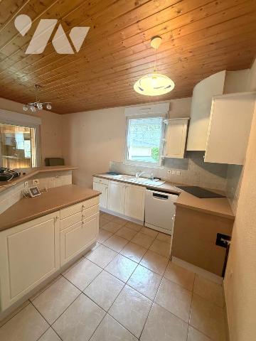 15 MN ANGERS SUD MAISON D'ARCHITECTE AVEC PARC ARBORE ET PISCINE